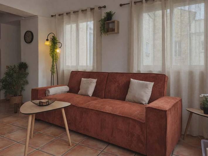Location de vacances pour 4 personnes, avec terrasse à Pouzolles