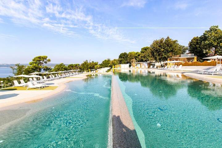 Camping für 3 Personen, mit Ausblick und Pool sowie Terrasse in Kvarner Bucht