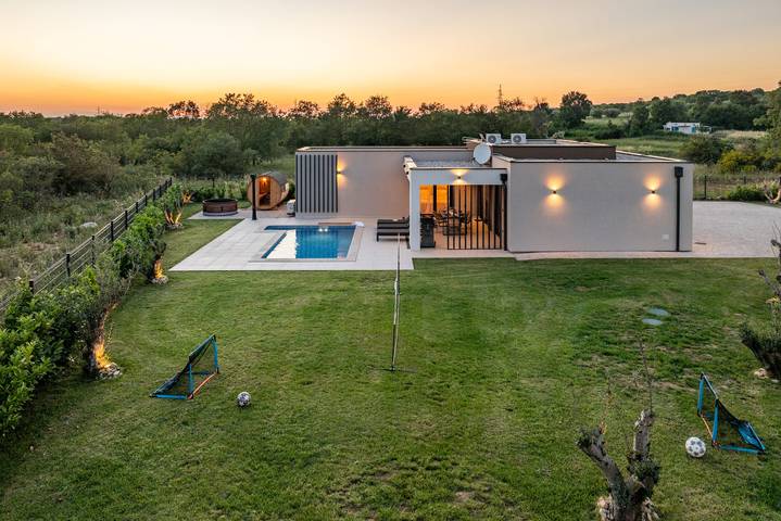 Villa D ZadarVillas in Poličnik, Zadar