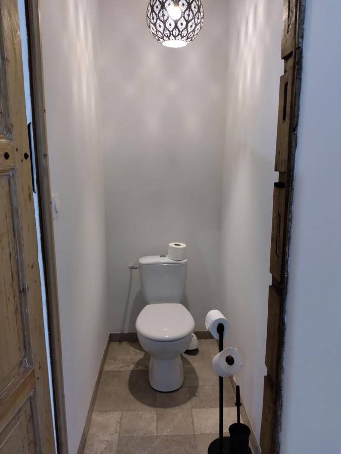 Location de vacances pour 2 personnes, avec vue ainsi que jardin et terrasse à Mons-Boubert - 2