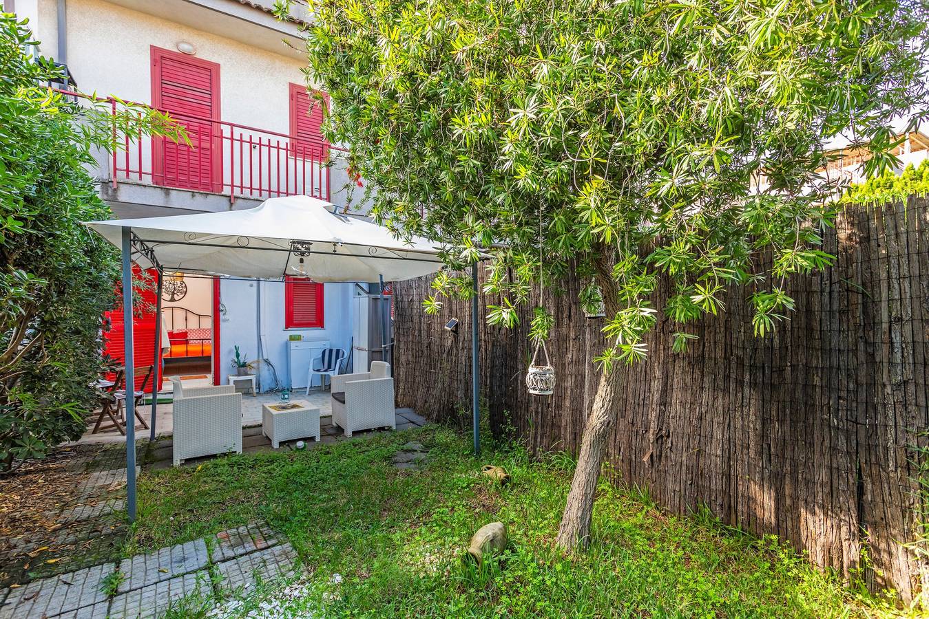 Villa 'Marecalmo Holiday House' avec terrasse privée, Wi-Fi et air conditionné in Fondachello, Province de Catania