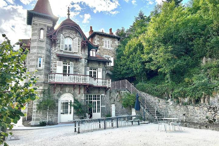 Château pour 36 personnes dans Rhône