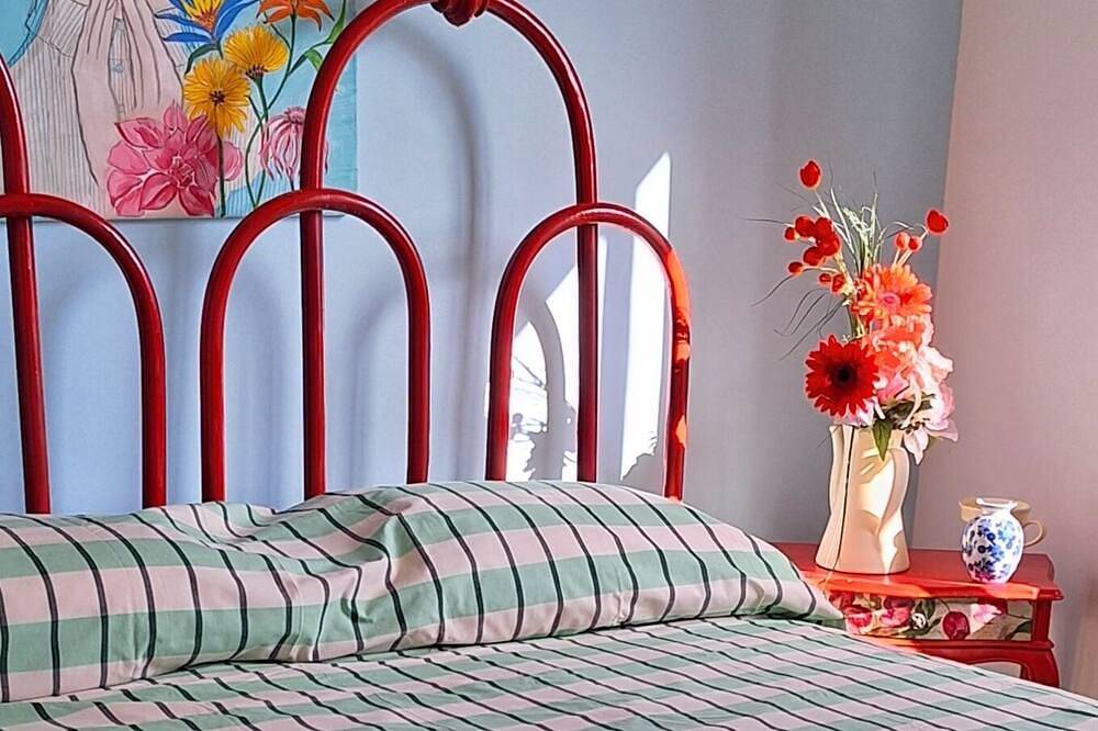 Un frantoio ristrutturato  come cottage   situato in un borgo immerso nel verde. in Pontecorvo, Provincia di Frosinone