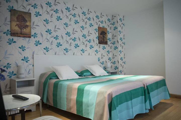 Hotel para 3 personas, con terraza además de vistas y jardín en Besaya - 3