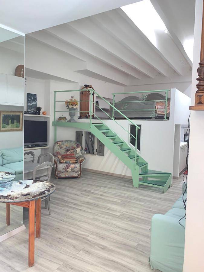 Gîte pour 3 personnes, avec terrasse et vue dans Casino De Menton