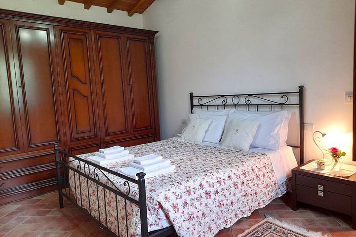 Maison dans les collines florentines avec piscine, parking gratuit et wifi in Reggello, Valdarno