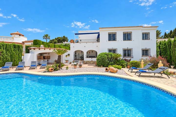 Villa voor 8 personen, met Tuin en Zwembad in Jávea