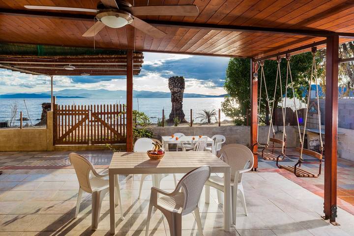 Maison de vacances pour 6 personnes avec terrasse in Magnisia