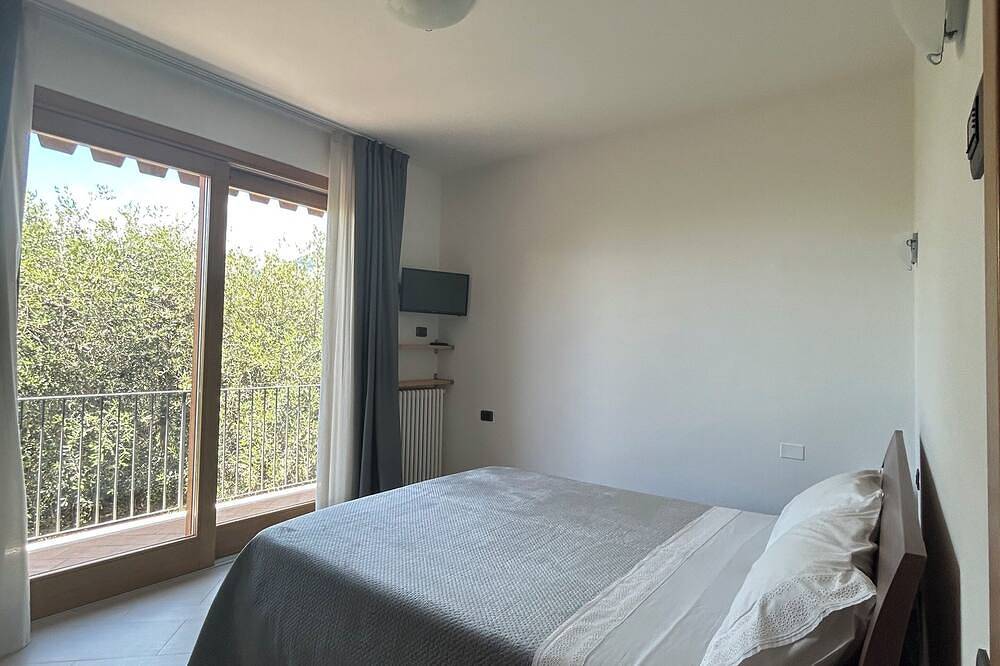 Ganze Wohnung, Mit allem Komfort apt. in der Altstadt von Herz in Castelletto di Brenzone, Brenzone