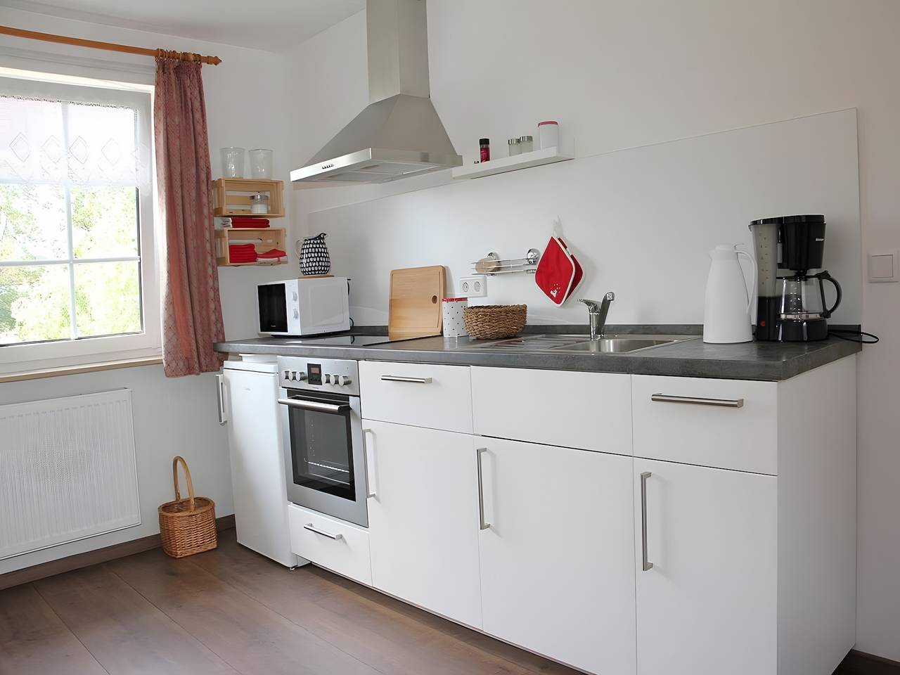 Ganze Wohnung, Ferienwohnung 'Die Fuchsmühle', idyllisch und ruhig gelegen, in der Natur direkt an der Warme in Hessisches Bergland