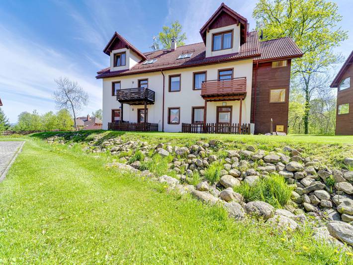 Ferienwohnung für 4 Personen, mit Balkon und Garten in Niederschlesien