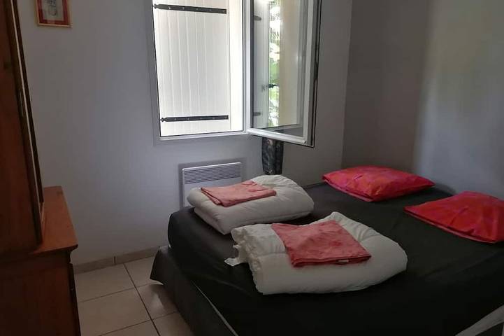 Location de vacances pour 5 personnes, avec jardin et terrasse à Saint-Hilaire-la-Forêt - 2