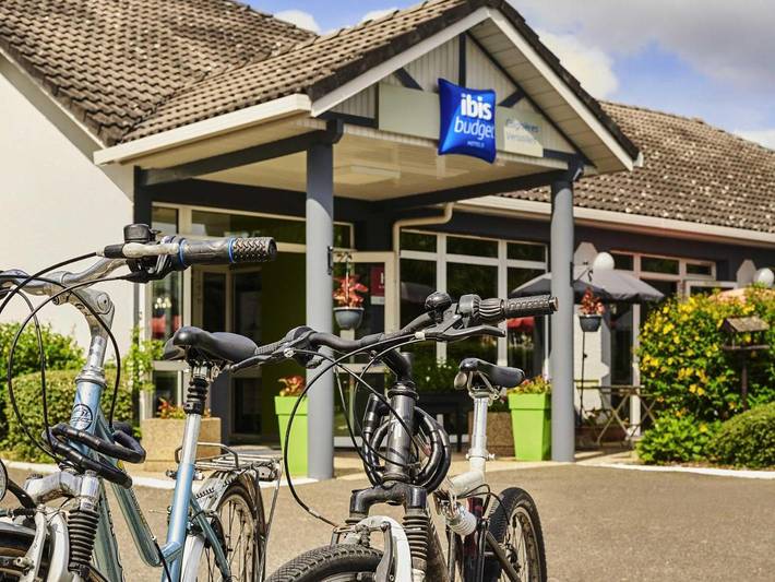 Hôtel pour 2 personnes, avec vue et jardin, animaux acceptés à Coignières - 2