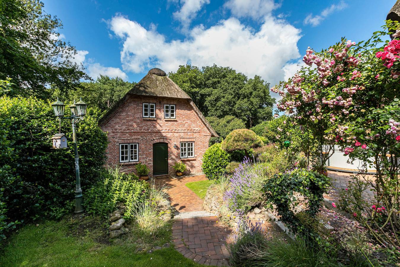 Ganzes Studio, Ferienwohnung 'My Little Rose Cottage' mit privater Terrasse, Garten und Wi-Fi in Dörpling, Eider-Treene-Sorge