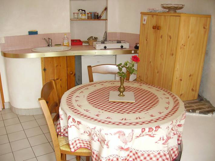 Gîte pour 2 personnes, avec terrasse dans Massif central - 3