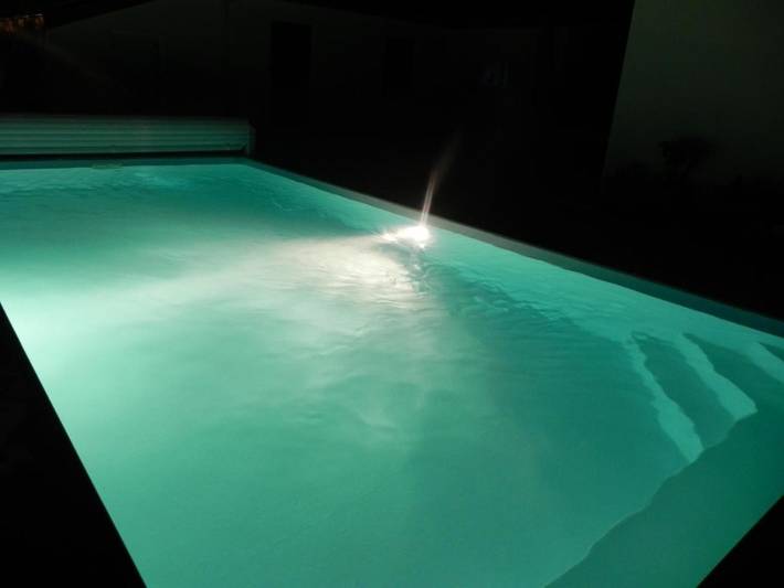 Location de vacances pour 3 personnes, avec piscine ainsi que vue et jardin à Orthevielle - 2