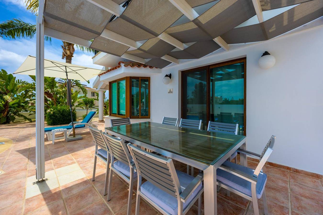 Villa für 9 Personen mit Garten in Peyia, Südzypern