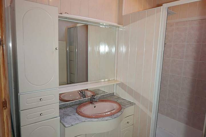 Location de vacances pour 5 personnes, avec terrasse et jardin, animaux acceptés à Le Malzieu-Forain - 4