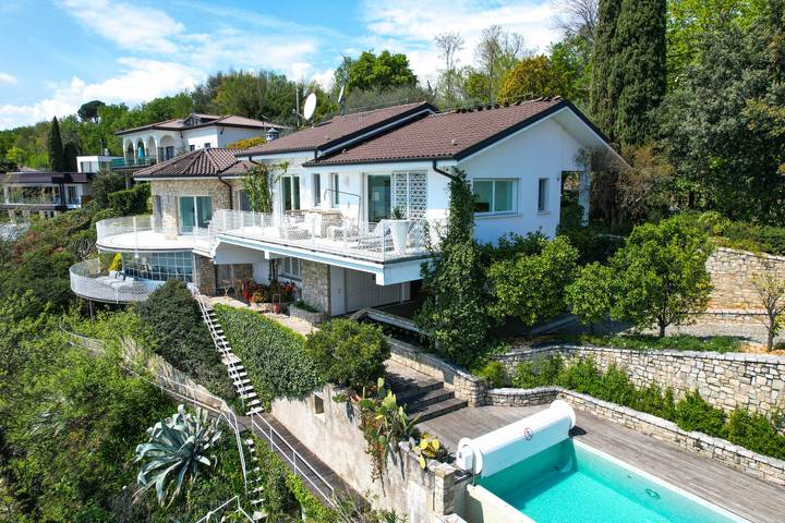 Villa für 8 Personen, mit Pool und Sauna sowie Garten und Seeblick, mit Haustier am Gardasee - 2