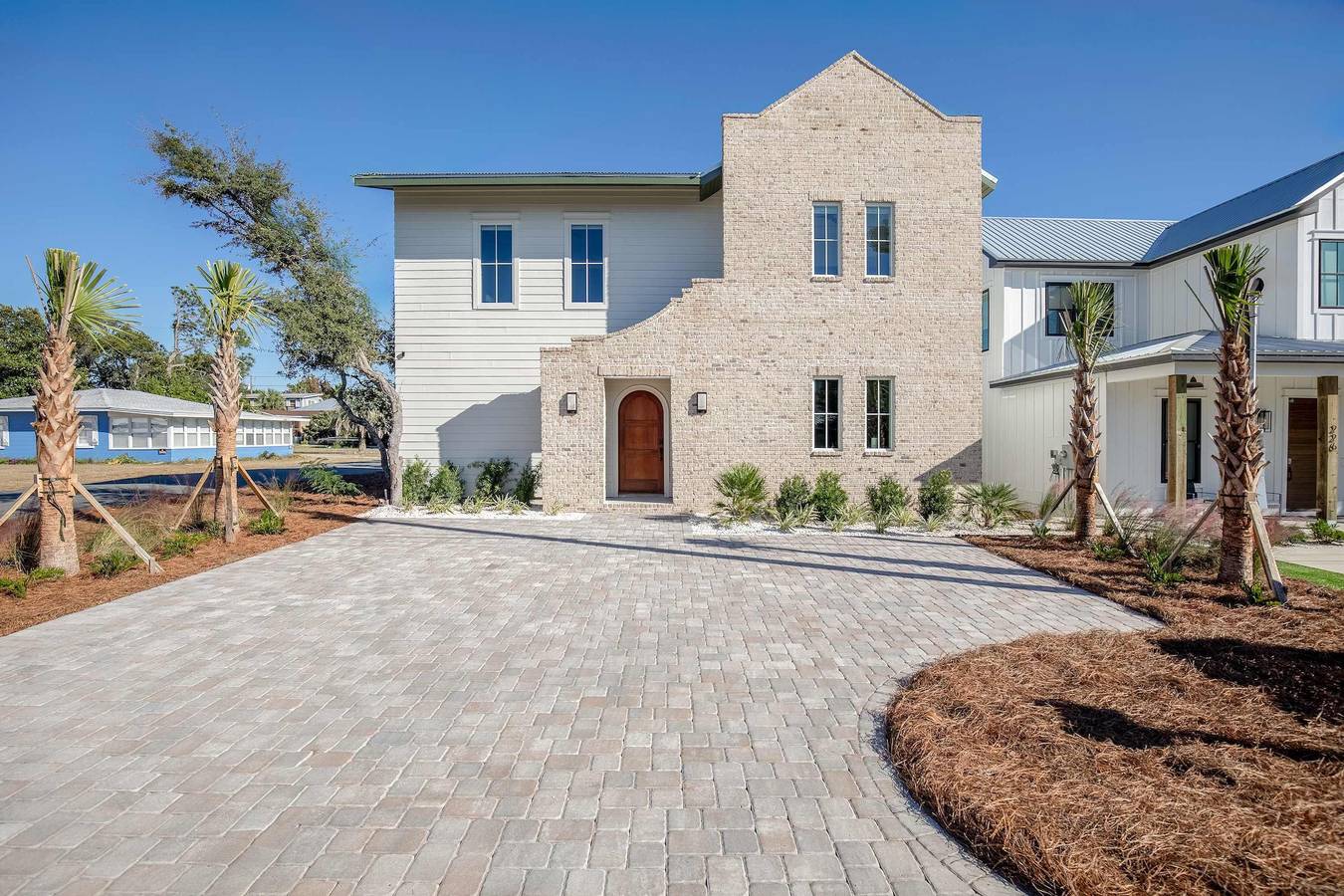 Lux Casa Blanca Pet Friendly  Pool  Golf Cart  Beach in Gulf Resort Beach, Emerald Coast