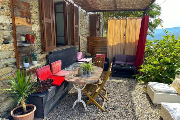 Gîte pour 6 personnes, avec terrasse, animaux acceptés à Santo-Pietro-di-Tenda
