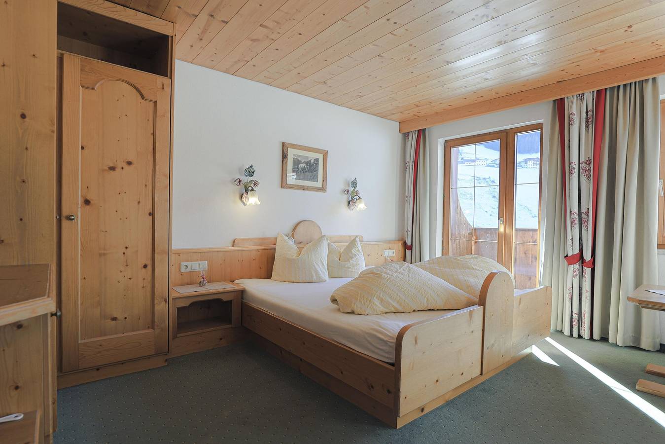 Vogelnest in Stubaier Alpen, Neustift im Stubaital