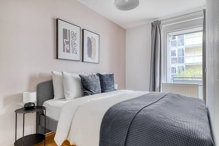 Ganze Wohnung, Modern Leopoldstadt 1Br w/ Balcony & Elevator, nr metro U2, by Blueground in Wien, Donau Niederösterreich