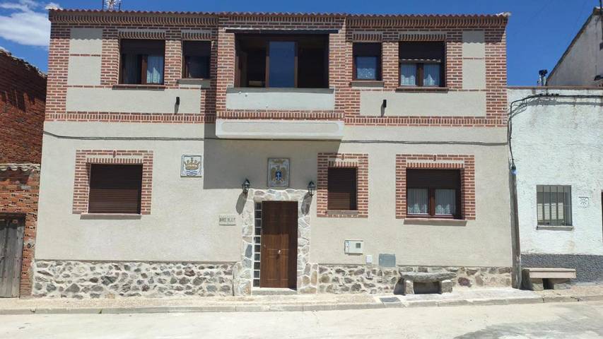 Casa rural para 12 personas, con Terraza además de Piscina y Vistas en Berrocalejo de Aragona - 2