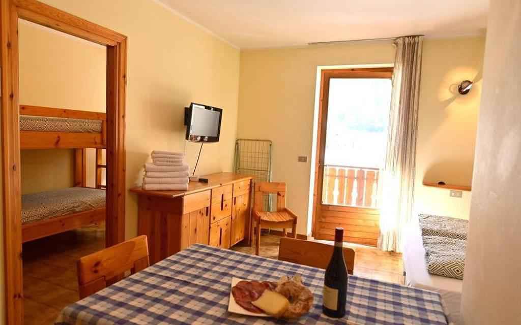 Appartamento intero, Appartamento con balcone e Wifi  in Valdidentro, Parco Nazionale dello Stelvio