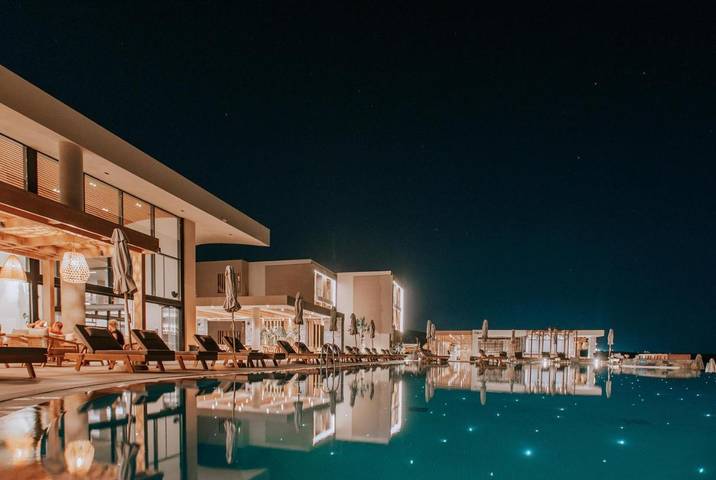 Resort per 2 persone, con giardino e sauna nonché piscina e panorama a Creta