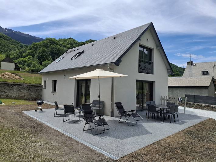 Gîte pour 6 personnes, avec terrasse et jardin