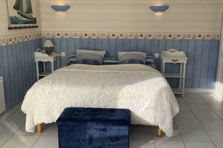 Chambre d’hôte pour 2 personnes, avec jardin et piscine sur l' Île d'Oléron