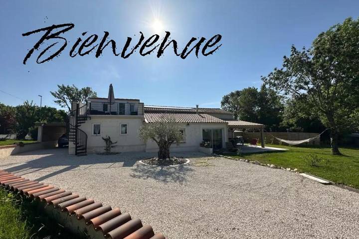 Gîte pour 4 personnes, avec terrasse et vue à Barzan - 3