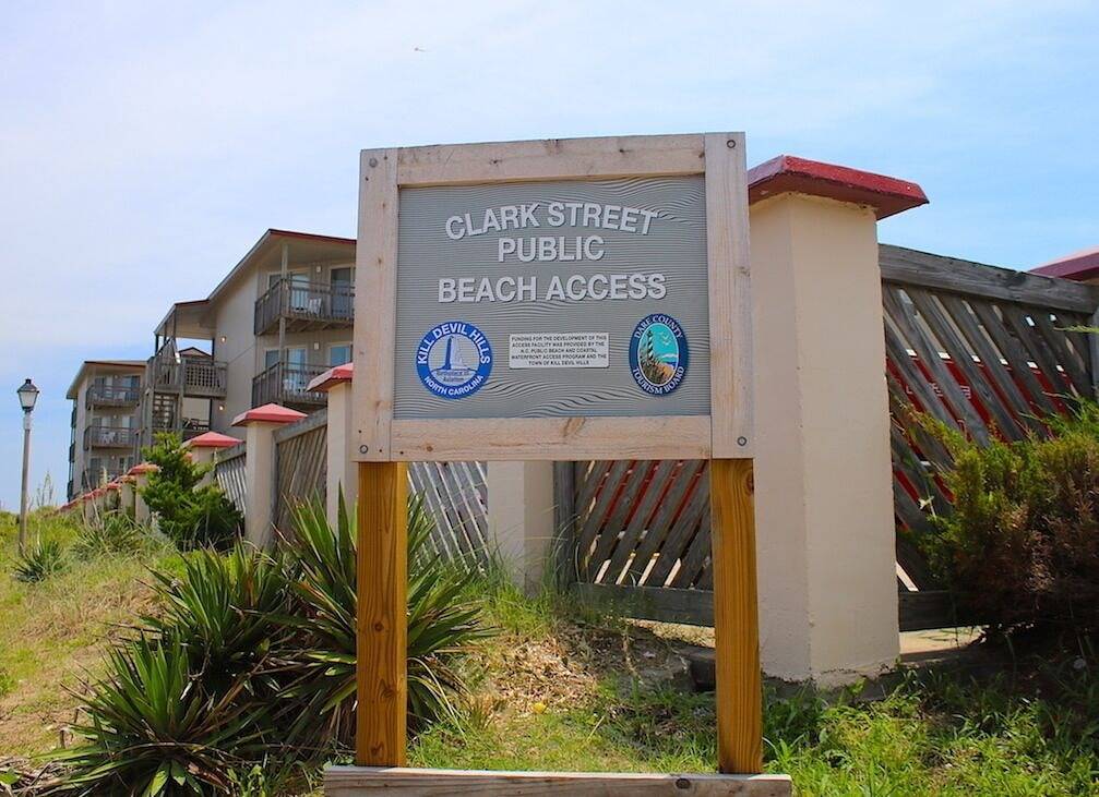 Ganze Wohnung, Station One's First Flight bei Station One 2 Schlafzimmer Standard Condo in Kill Devil Hills, Dare County