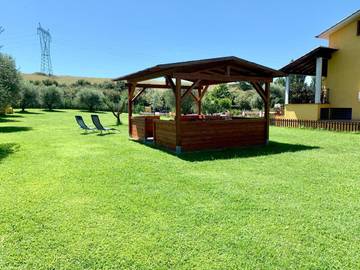 Gîte pour 4 personnes, avec piscine ainsi que vue et jardin à Bracciano