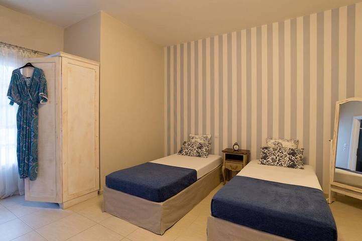 Apartment for 2 people, with balcony in Malia