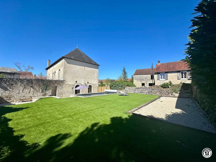 Superbe gîte - 15 pers., animaux admis in Molesme, Région de Montbard