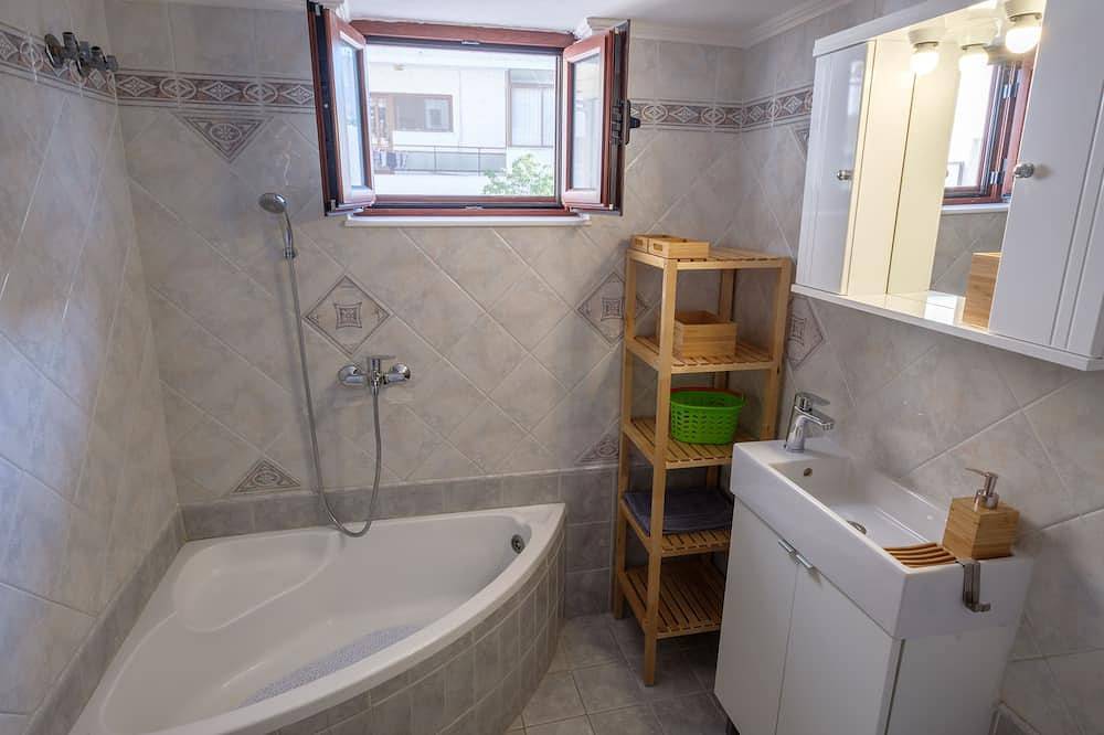 Ganze Wohnung, Stilvolles 2-Bett-Apartment in der Nähe der Altstadt von Rhodos in Rhodos Stadt, Rhodos