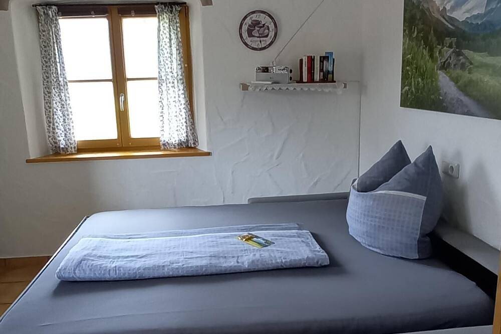 Ganze Wohnung, Ferienwohnung 48qm, Eg, Wohn-/Schlafraum, Terrasse, Tv, W-Lan in Frasdorf, Chiemsee