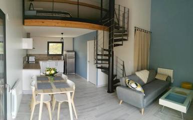 Gîte pour 5 personnes, avec vue et terrasse à Veyre-Monton