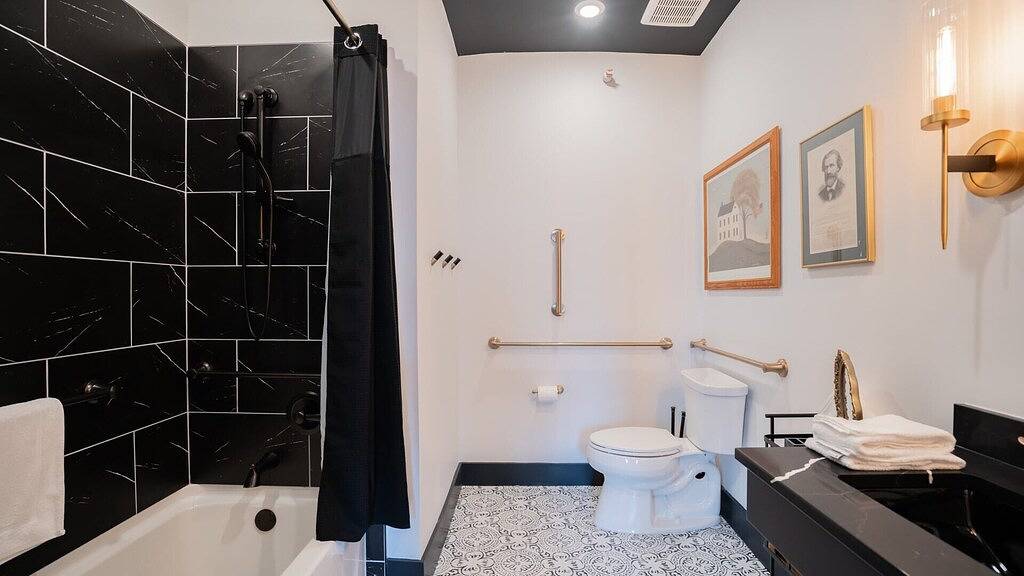 Ganze Wohnung, Pickle Factory Hotel—2Br Next to Wenzel Distillery in Kenton County