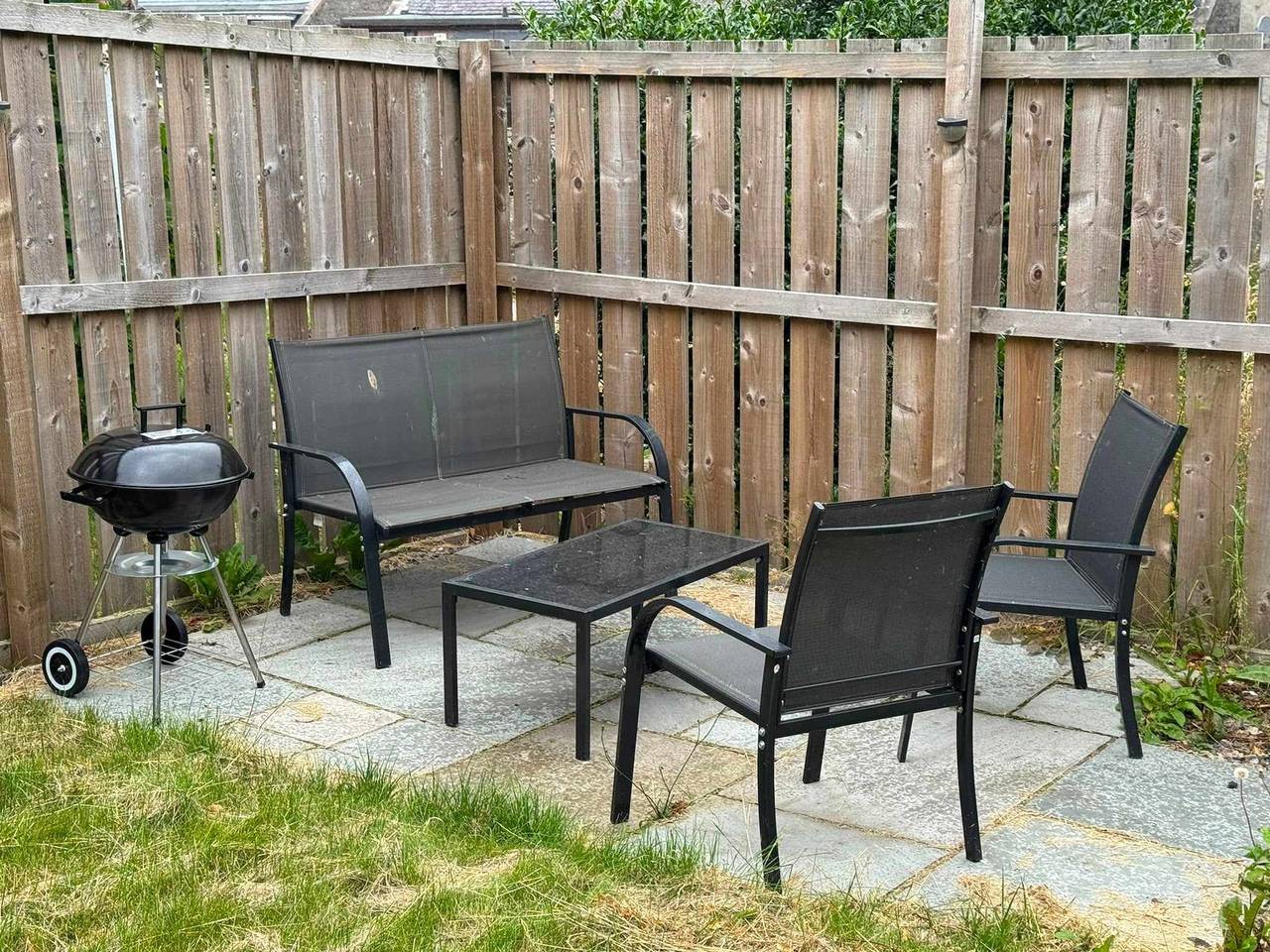 Entire apartment, Aberdeen Airport Cozy Apartment - 3 Beds - Sleeps 5 with Free Parking and Fast Wi-Fi in Aberdeen, Aberdeenshire