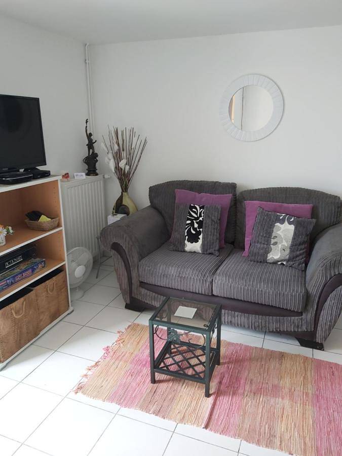 Gîte pour 4 personnes, avec vue ainsi que piscine et jardin à Pomport - 3