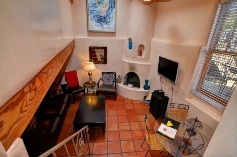 Das romantische Casita im Loft-Stil liegt an der Santa Fe Plaza in Santa Fe, Santa Fe County