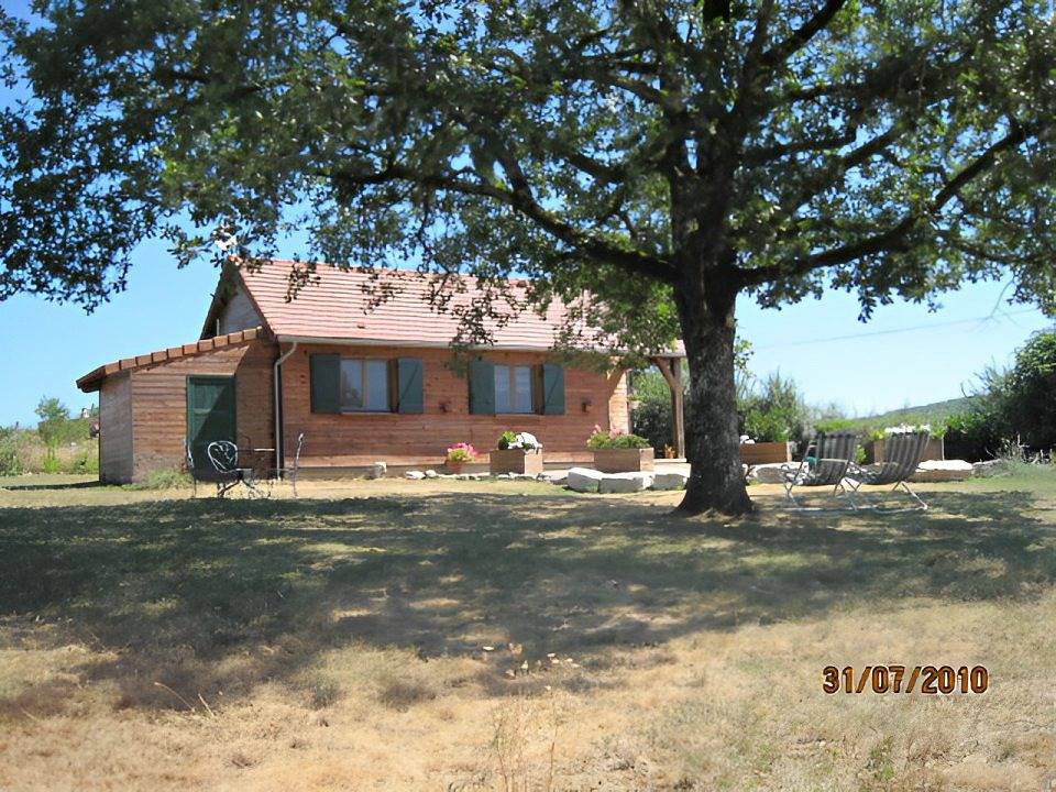 Charmant chalet niché dans les Causses du Quercy in Montvalent, Lot