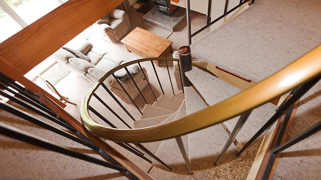 Mogul - A Freestanding East Jindabyne Lakefront Holiday Home in East Jindabyne, New South Wales