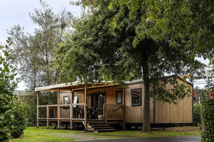 Camping für 6 Personen, mit Terrasse in Lannion