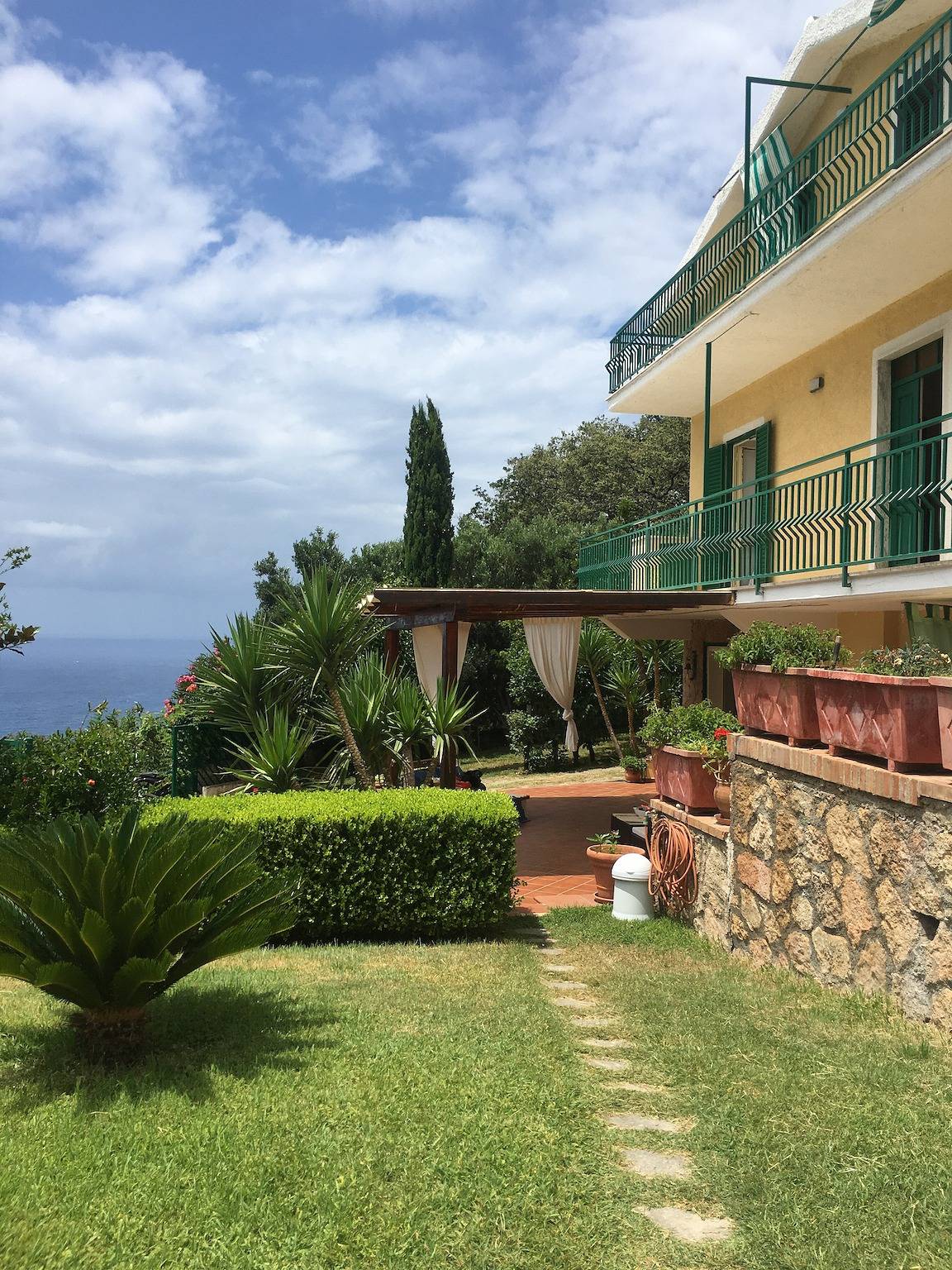 Maison de vacances « Villa Letizia 16 pers. » avec vue mer, piscine privée et Wi-Fi in San Lucido, Côte Tyrrhénienne Calabre