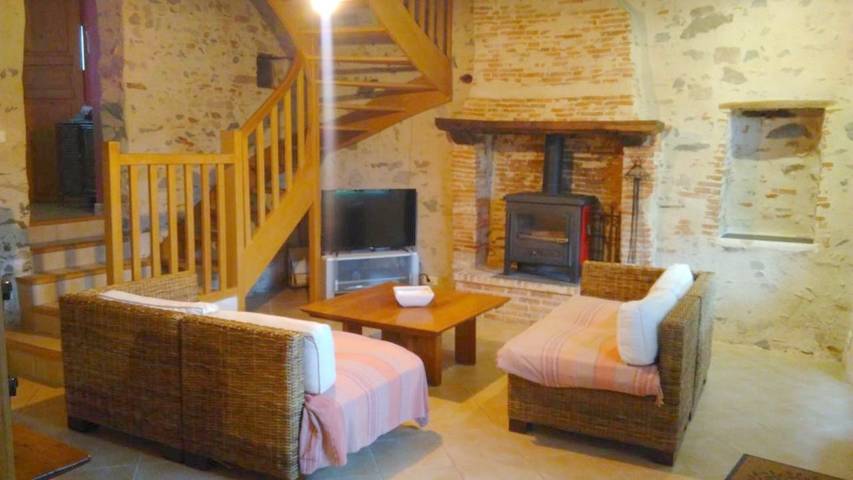 Gîte pour 5 personnes, avec vue et jardin à Tillières