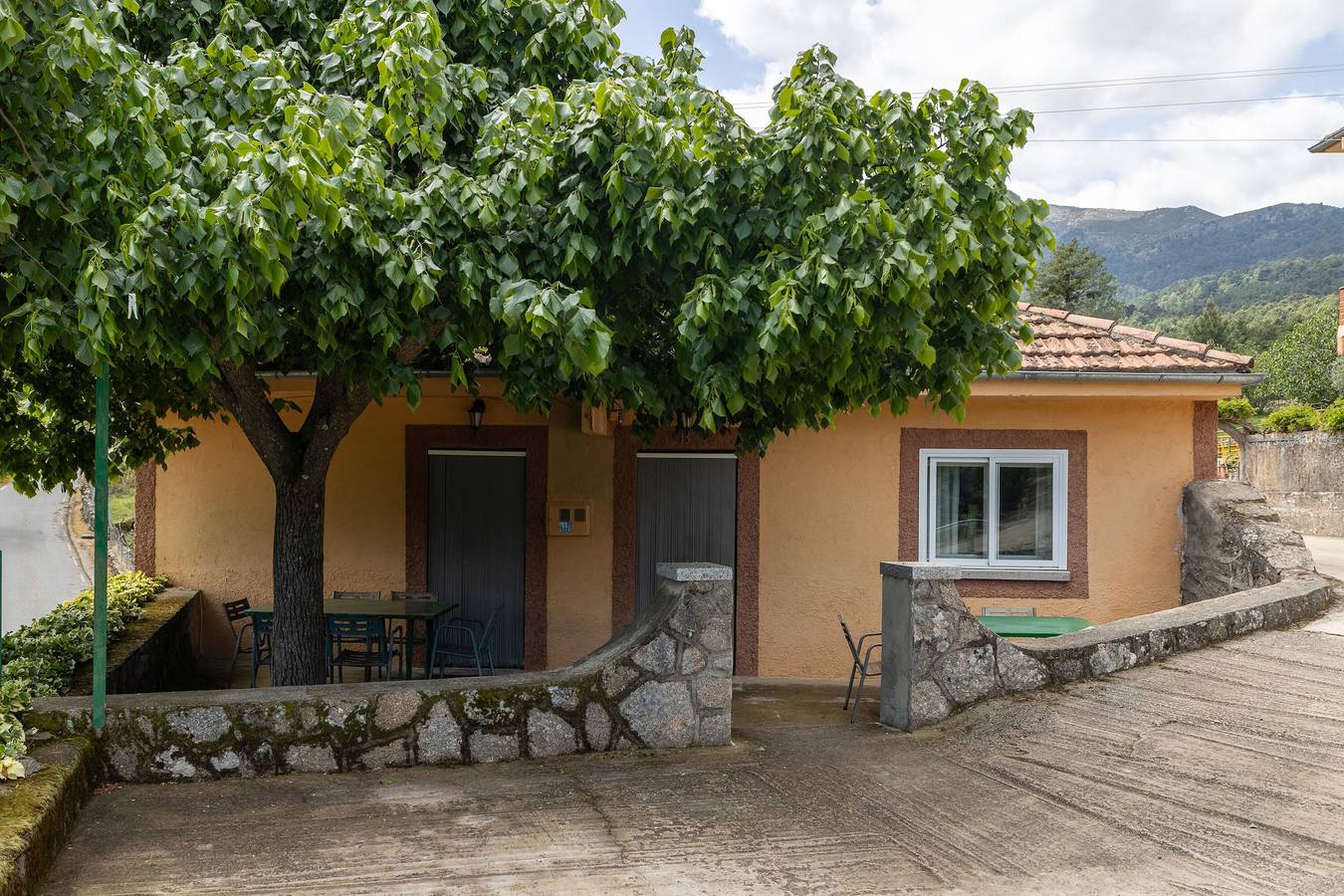 Casa junto al lago Alberche B - Lago Burguillo, Sierra de Gredos in El Barraco, Embalse de El Burguillo